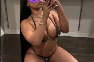 Hello daddy, I’m available for you to have a good time with me 💋 - - Image 3